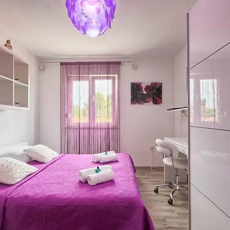 Apartament Chiara *